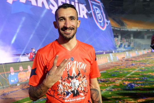 Mehmet Topal, pe vremea când era jucător la Basaksehir, în 2020