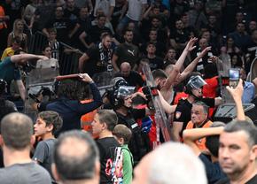 Haos la derby-ul Partizan – Steaua Roșie! Scene reprobabile: meciul a fost abandonat și sârbii au anunțat campioana