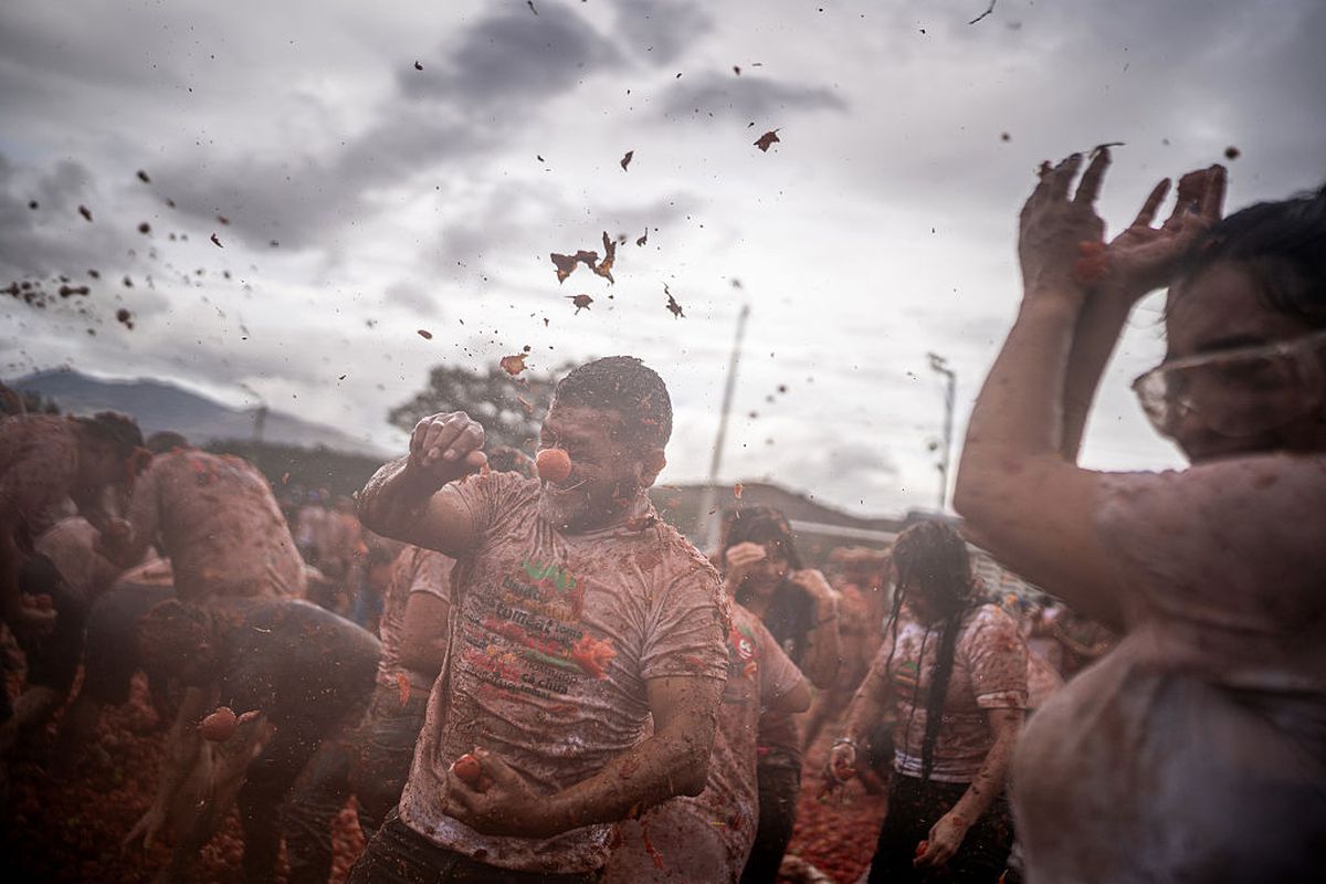Au deschis stadionul pentru cel mai nebun festival din lume! Tradiția împrumutată din Spania, dusă la alt nivel