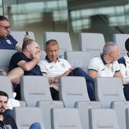 Oficialii FRF au urmărit din tribune antrenamentul oficial al României FOTO: Ionuţ Iordache (GSP)