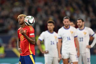 Lamine Yamal despre duelul cu Ronaldo și Balonul de Aur: „Mereu îi spun mamei...”