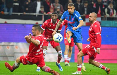 Au apărut cotele » Cine e favorită la titlu dintre FCSB, CFR și Craiova + O echipă are cotă 1.000 să câștige Liga 1