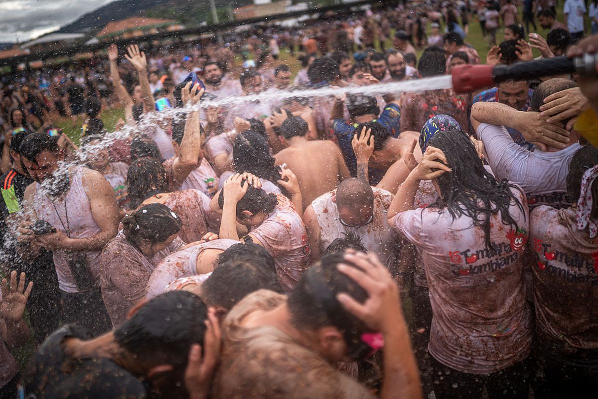 Au deschis stadionul pentru cel mai nebun festival din lume! Tradiția împrumutată din Spania, dusă la alt nivel