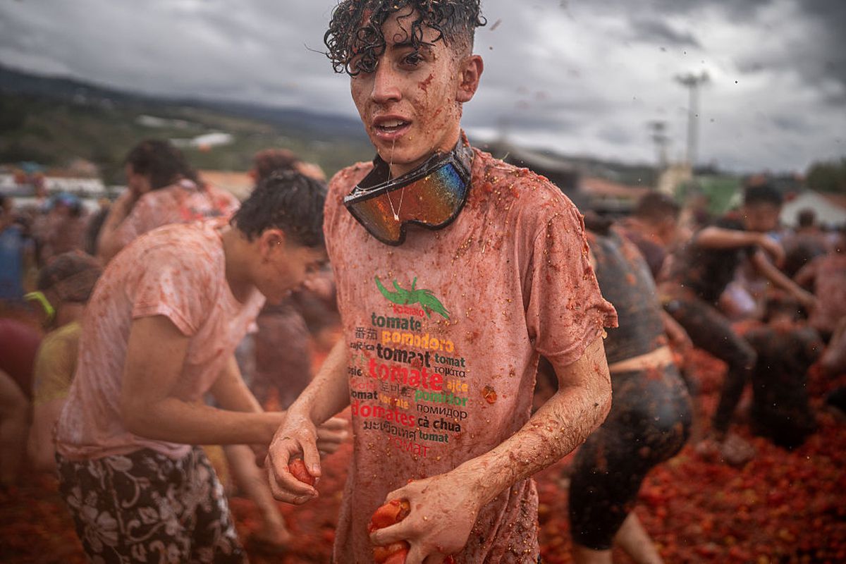 Au deschis stadionul pentru cel mai nebun festival din lume! Tradiția împrumutată din Spania, dusă la alt nivel