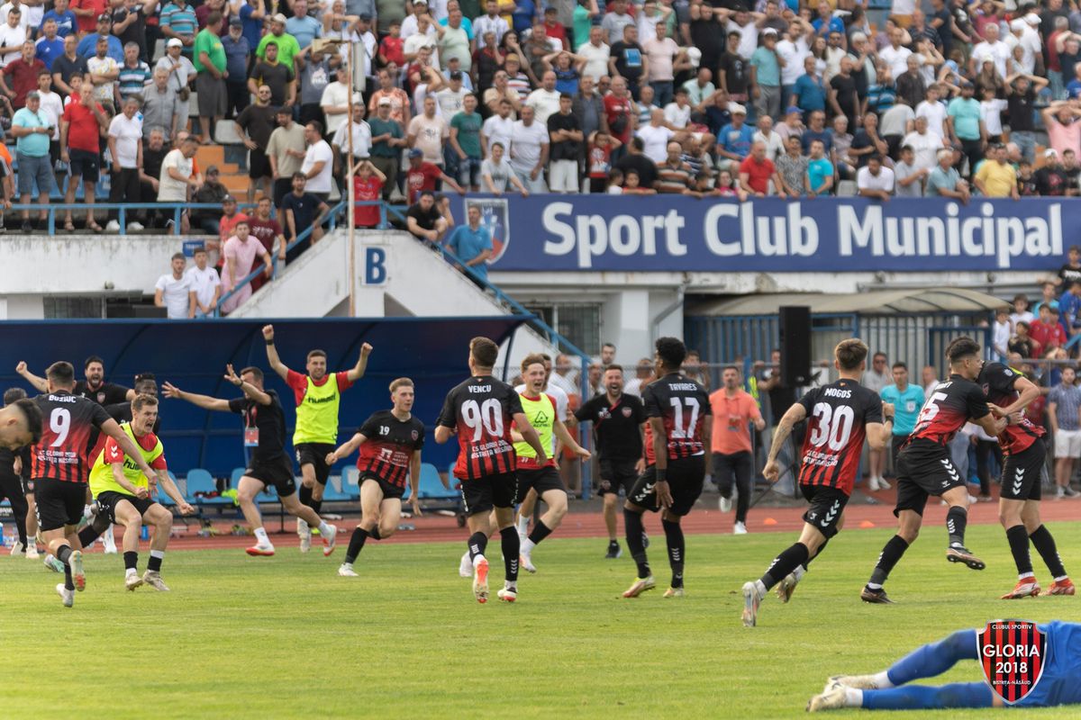 După 11 ani, numele Gloria Bistrița e din nou în Liga 2! Unul dintre artizanii promovării explică ce urmează: „Momentan nu putem urca în Superligă”