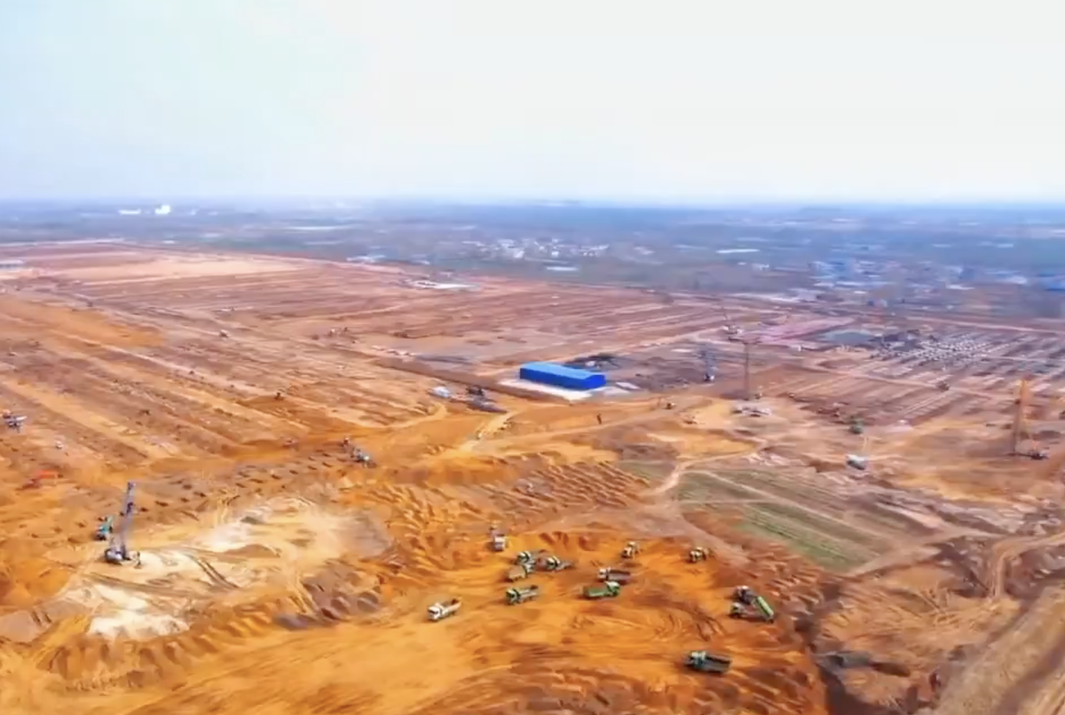 BYD construiește o fabrică gigant în China