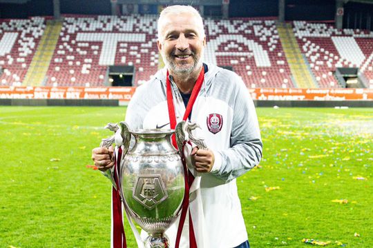 Vești bune despre starea medicală a lui Dan Petrescu, 57 de ani: a început tratamentul, iar „răspunsul” este bun până acum. Va merge cu CFR Cluj în cantonament în Austria, se va ocupa direct de pregătirea formației.