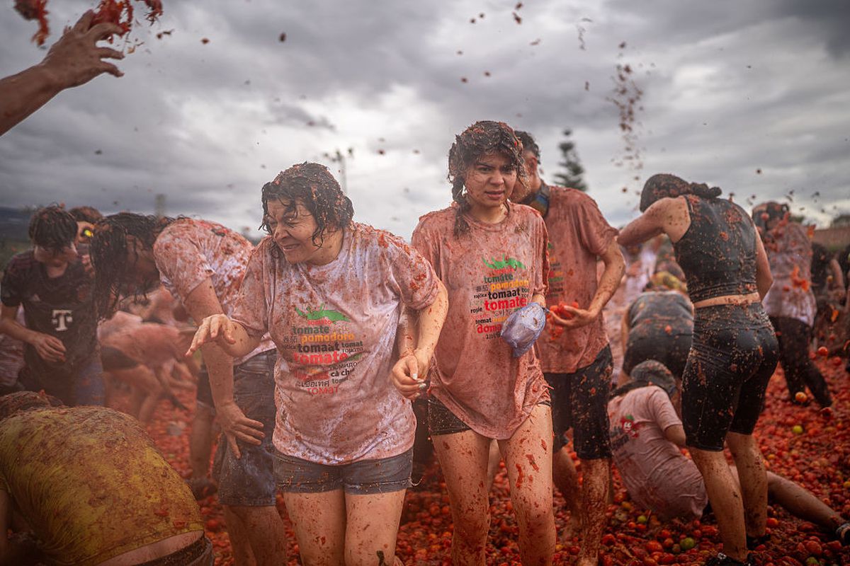 Au deschis stadionul pentru cel mai nebun festival din lume! Tradiția împrumutată din Spania, dusă la alt nivel