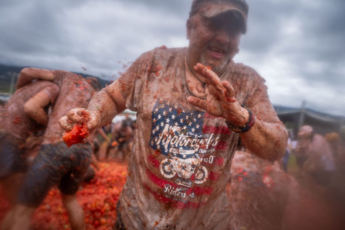Au deschis stadionul pentru cel mai nebun festival din lume! Tradiția împrumutată din Spania, dusă la alt nivel