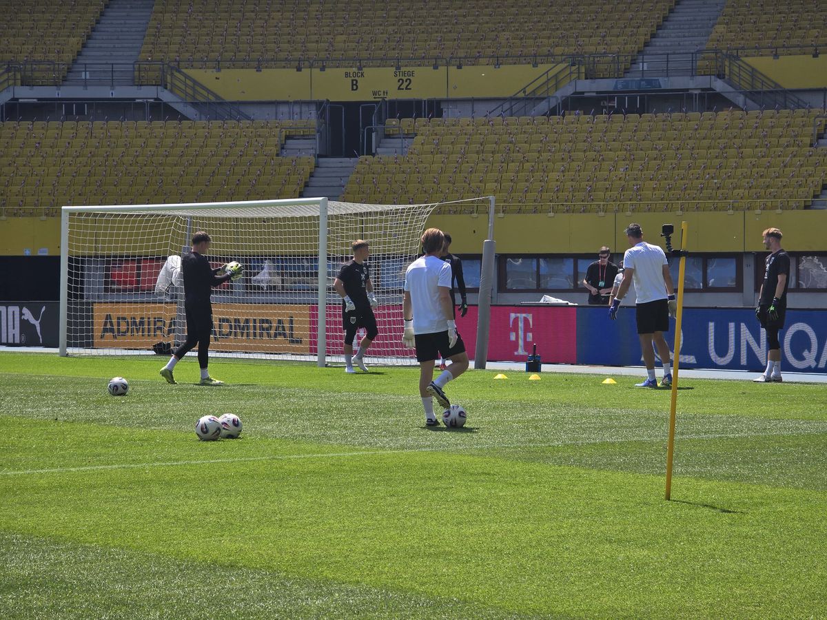 Man, Tănase și Stanciu sunt remarcații lui Ralf Rangnick » Ce pregătesc austriecii pentru partida cu România