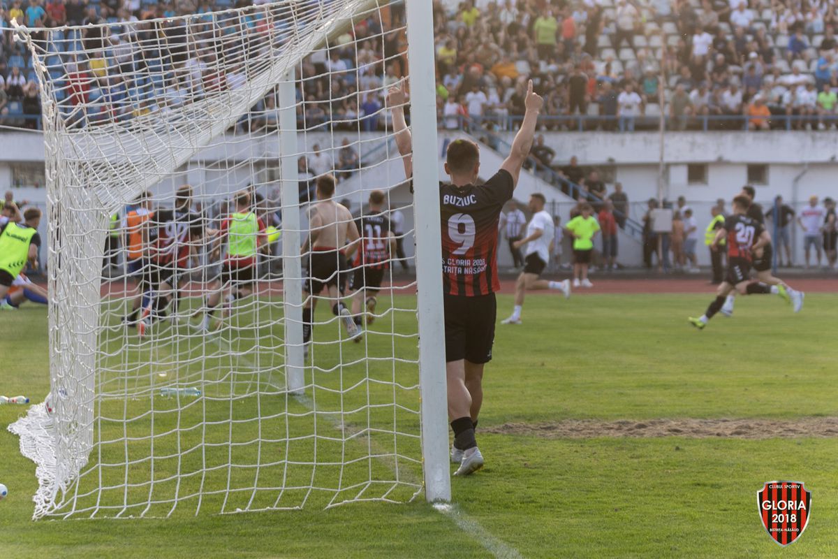 Gloria Bistrița - sărbătoare promovare (4.06)