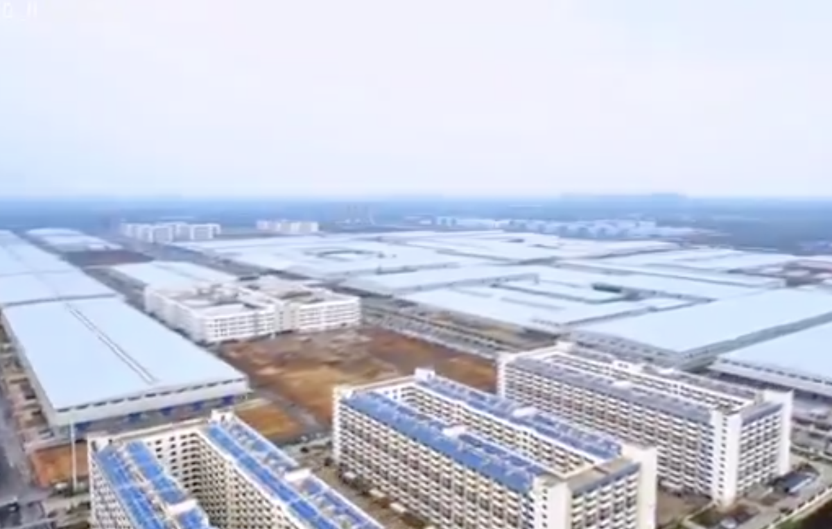 BYD construiește o fabrică gigant în China