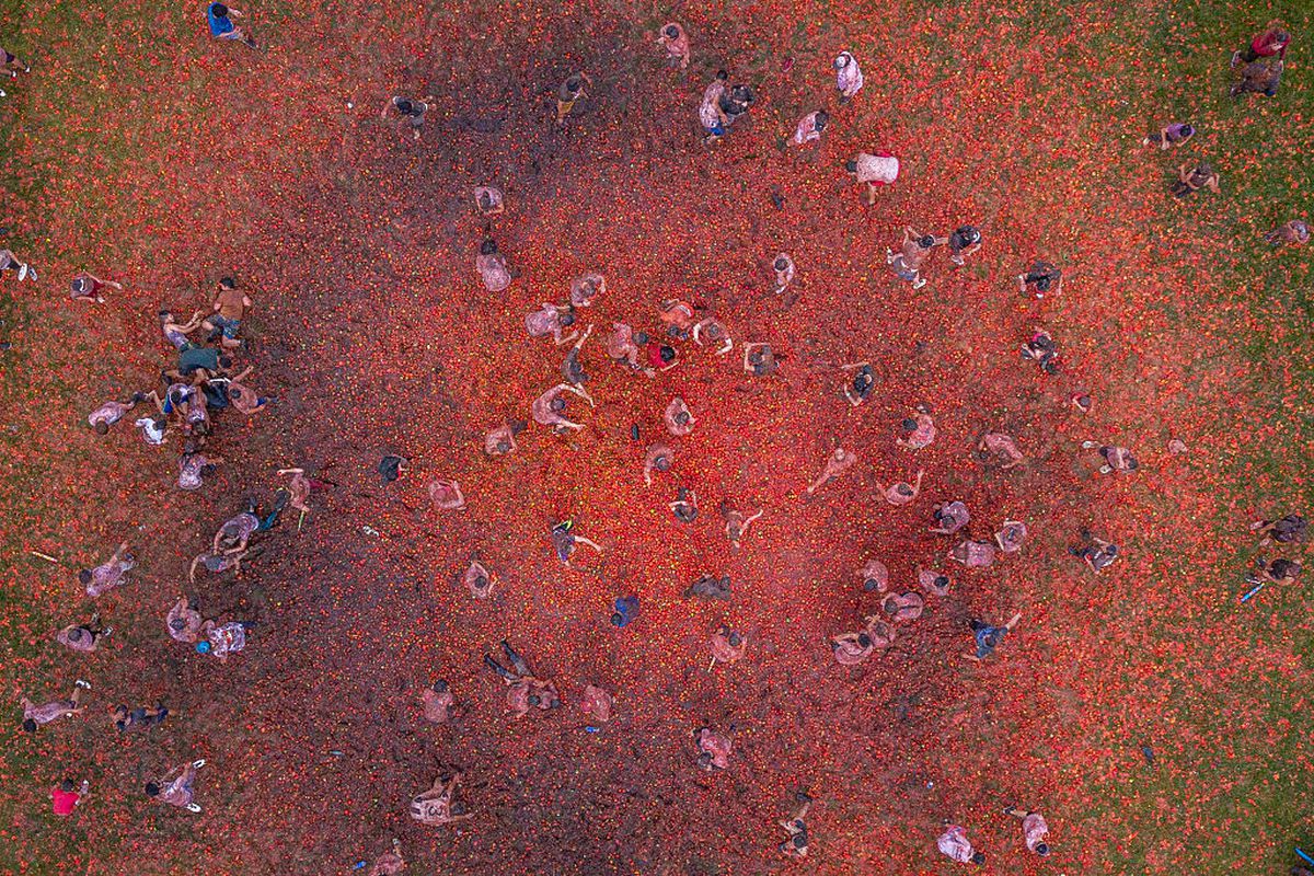 Au deschis stadionul pentru cel mai nebun festival din lume! Tradiția împrumutată din Spania, dusă la alt nivel