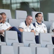 Oficialii FRF au urmărit din tribune antrenamentul oficial al României FOTO: Ionuţ Iordache (GSP)