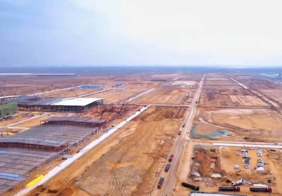 BYD construiește o fabrică gigant în China