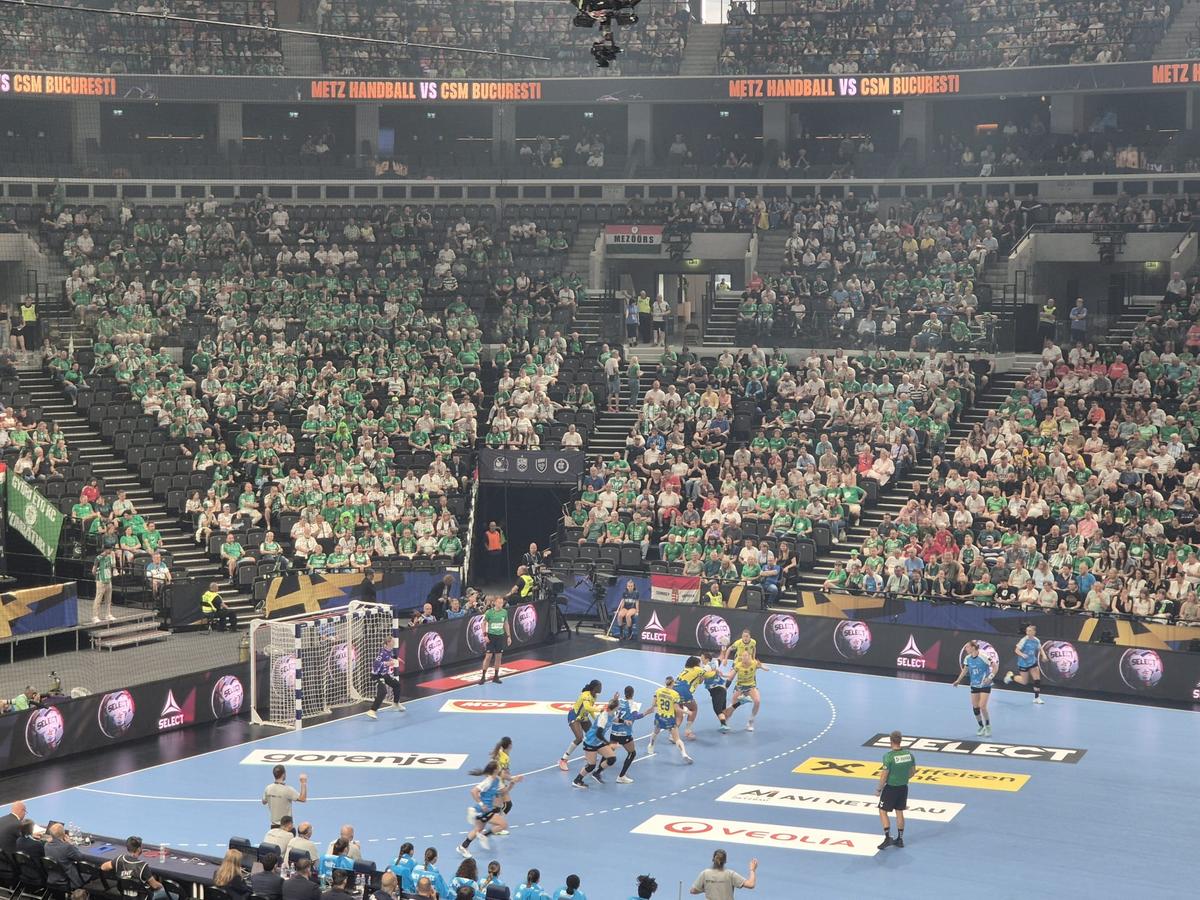 Atmosferă Metz - CSM București, Final Four în MVM Dome