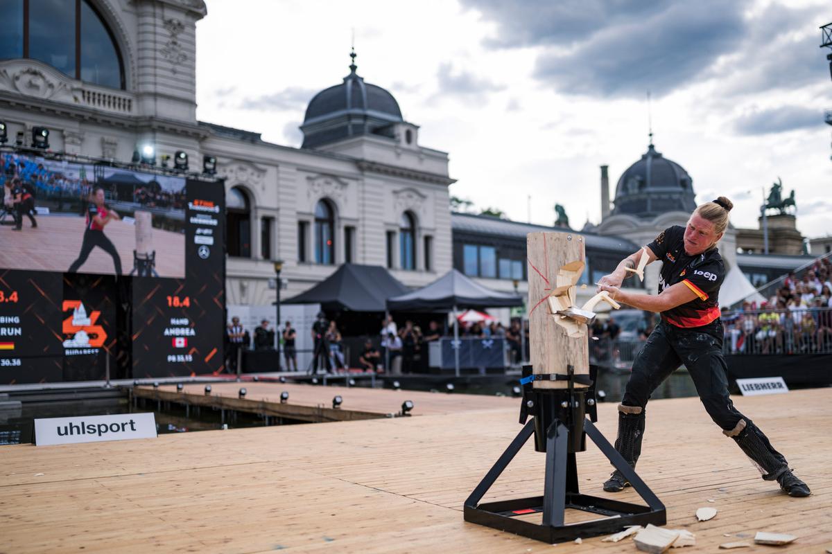 Cupa mondială feminină la tăiat lemne - Budapesta