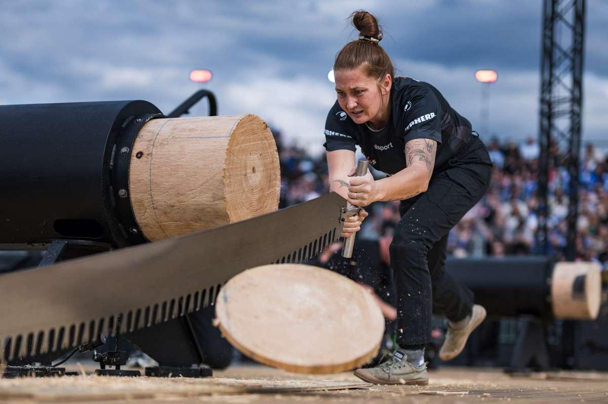 Cupa mondială feminină la tăiat lemne - Budapesta