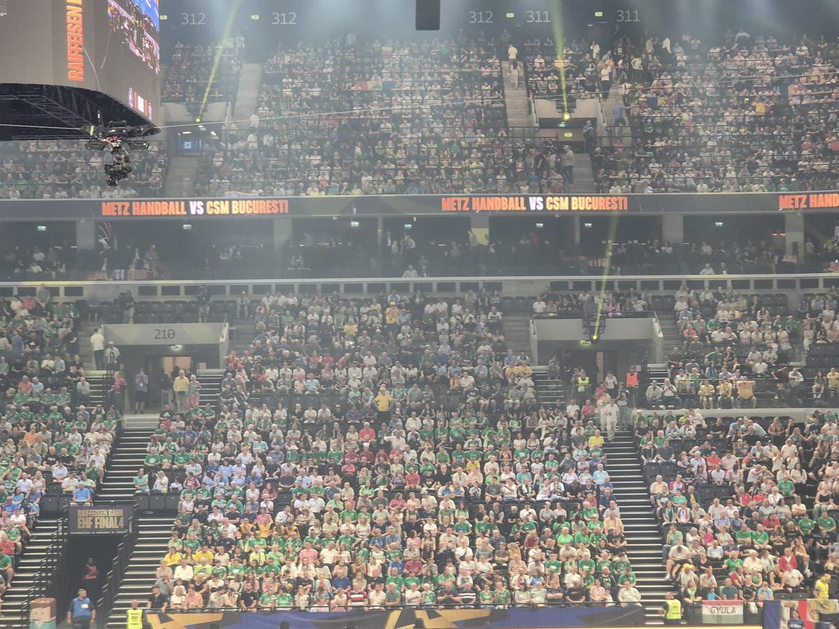 Nu e totul perfect nici în sala de 230 milioane din Budapesta » Problema depistată în MVM Dome, la Final Four-ul cu 3000 de români