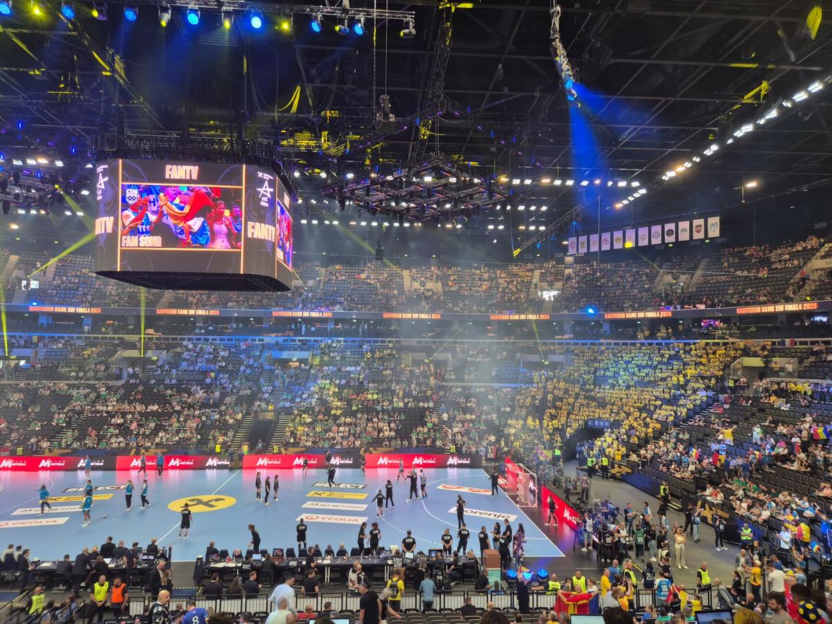 Atmosferă Metz - CSM București, Final Four în MVM Dome