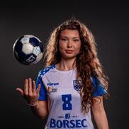 Bianca Zabuliche - extremă stânga