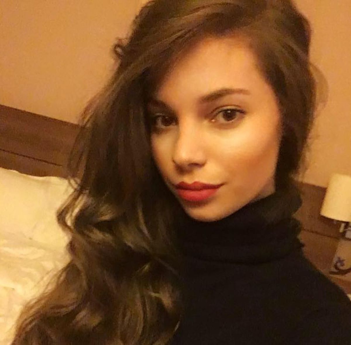 FOTO Iubita jucătorului-problemă de la Dinamo face senzație pe rețelele de socializare » Cerută de soție într-un cadru de lux