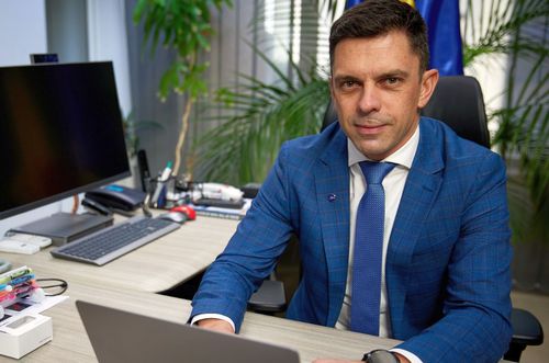 Ministrul Eduard Novak i-a răspuns lui Țiriac / Sursă foto: Facebook
