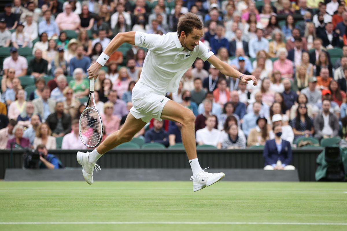 Roger Federer, cale liberă spre finala de la Wimbledon! Favoritul numărul 2 a fost eliminat