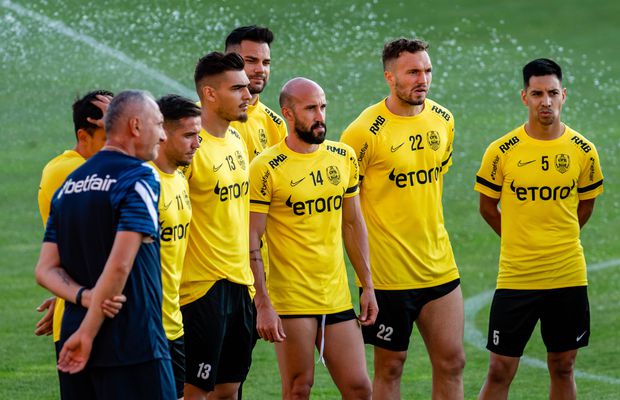 Situație de neînțeles: CFR Cluj - Borac Banja Luka nu a început la ora programată » Startul partidei nu s-a văzut la TV!