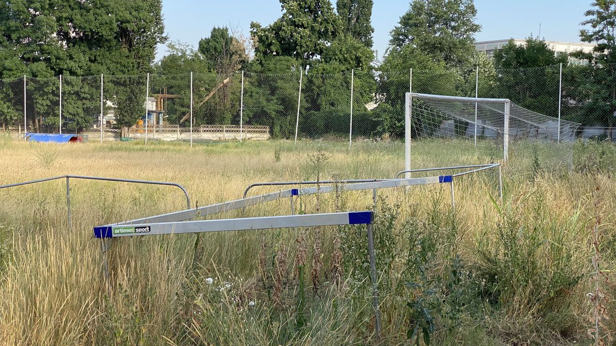 Baza sportivă inaugurată în 2020 de Firea a ajuns un DEZASTRU! Imagini deplorabile din Sectorul 3