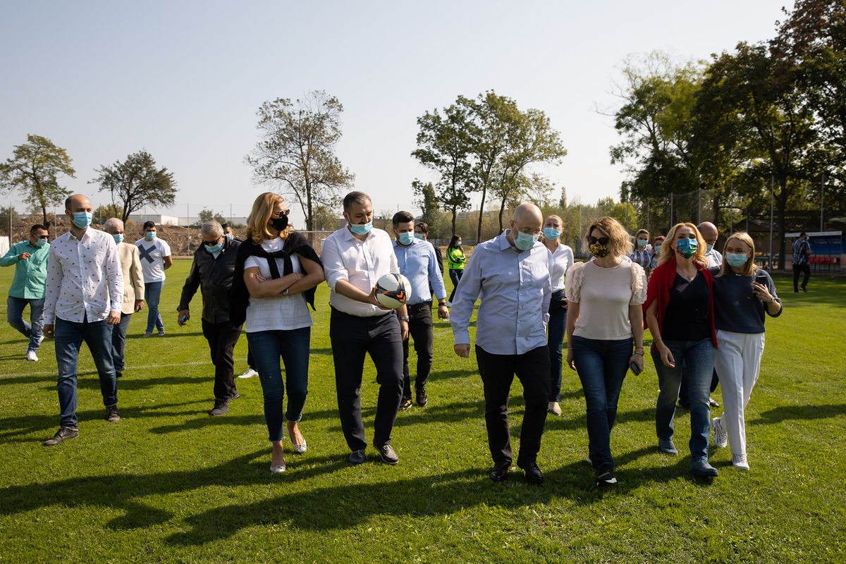 Baza sportivă inaugurată în 2020 de Firea a ajuns un DEZASTRU! Imagini deplorabile din Sectorul 3