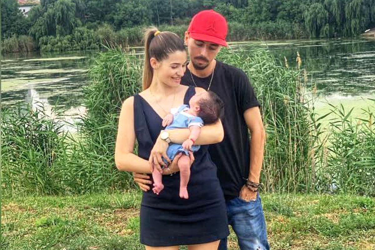 Cum e Patrick Petre în rolul de tată » Dezvăluirile bunicului Florentin: „Nici el nu știe pe ce planetă e”