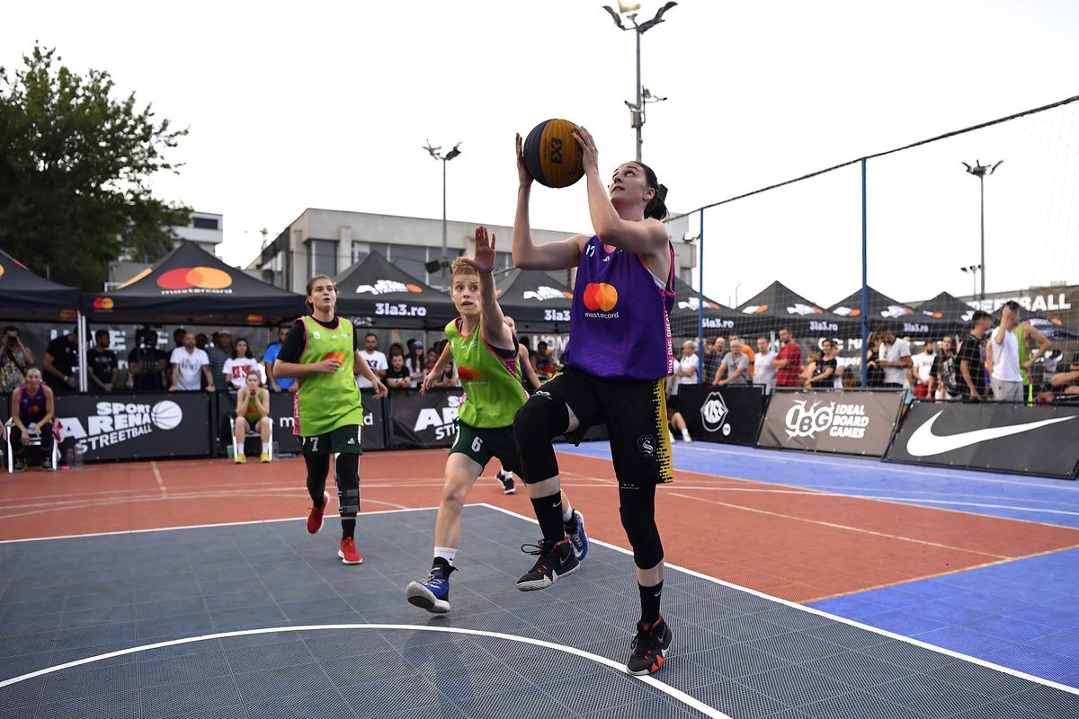 Speak a jucat baschet cu copiii la Sport Arena Streetball, în turneul-record cu 700 de participanți