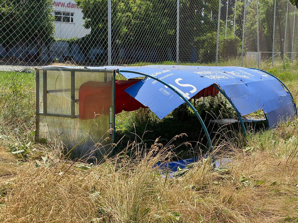 Baza sportivă inaugurată în 2020 de Firea a ajuns un DEZASTRU! Imagini deplorabile din Sectorul 3