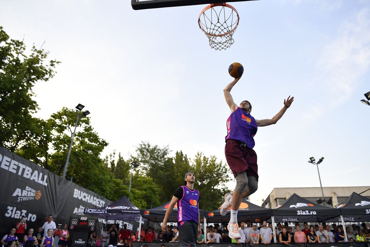 Speak a jucat baschet cu copiii la Sport Arena Streetball, în turneul-record cu 700 de participanți