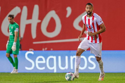 CFR Cluj a oficializat transferul fundașului central Leo Bolgado (25 de ani), fotbalist adus de la Leixoes, club care evoluează în liga secundă din Portugalia.