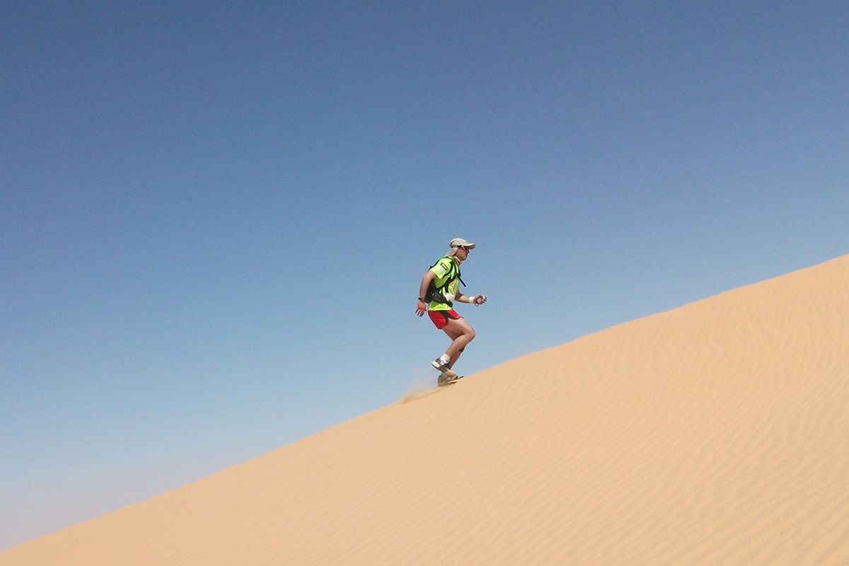 De pe canapea în cartea recordurilor! » Cum arată o zi din viața românului care a devenit primul om din lume cu 7 maratoane și 7 ultramaratoane încheiate pe 7 continente