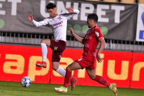 Extrema Albert Stahl (stânga) este noul jucător al celor de la FC Bihor. Foto: Imago Images