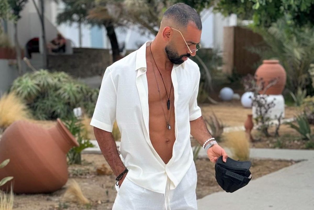 Unul dintre cei mai populari fotbaliști ai lumii, de nerecunoscut la plajă