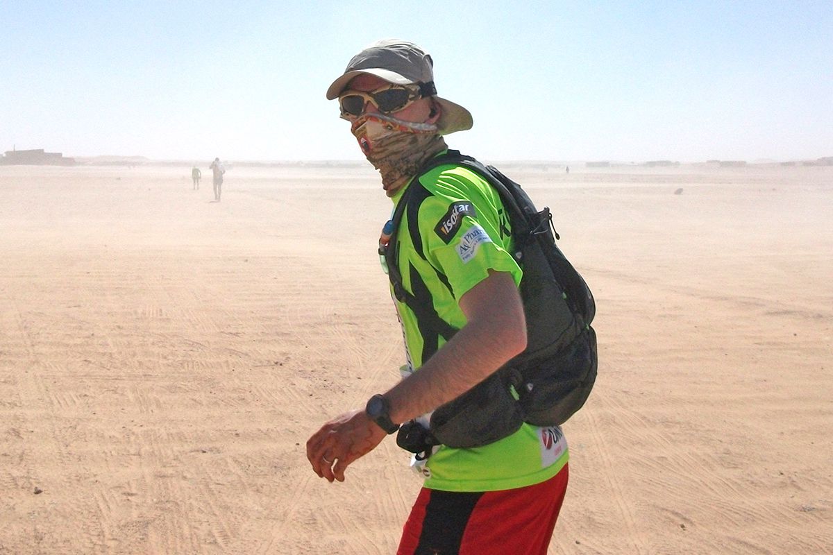 De pe canapea în cartea recordurilor! » Cum arată o zi din viața românului care a devenit primul om din lume cu 7 maratoane și 7 ultramaratoane încheiate pe 7 continente