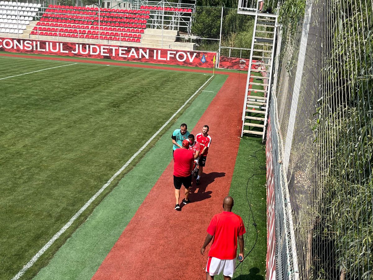 Probleme serioase pentru Kopic înainte de startul noului sezon de Superliga » Maxime Sivis a ieșit pe targă: care este primul diagnostic