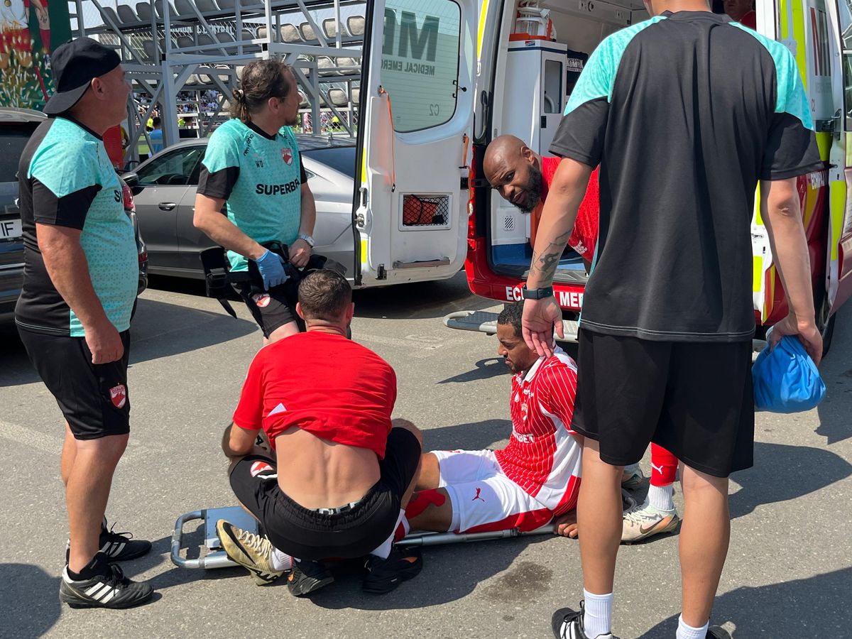 Maxime Sivis s-a accidentat în Dinamo - Tunari și a fost scos pe targă