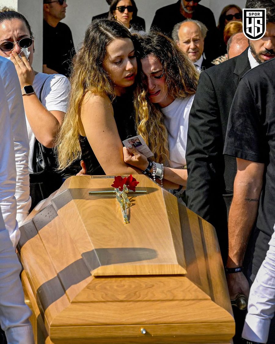 Imagini copleșitoare! Fotografia de care soția lui Diogo Jota nu s-a dezlipit la înmormântare