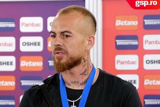 Denis Alibec, cu orteză la interviuri: „Simt genunchiul puțin instabil”. Ce urmează