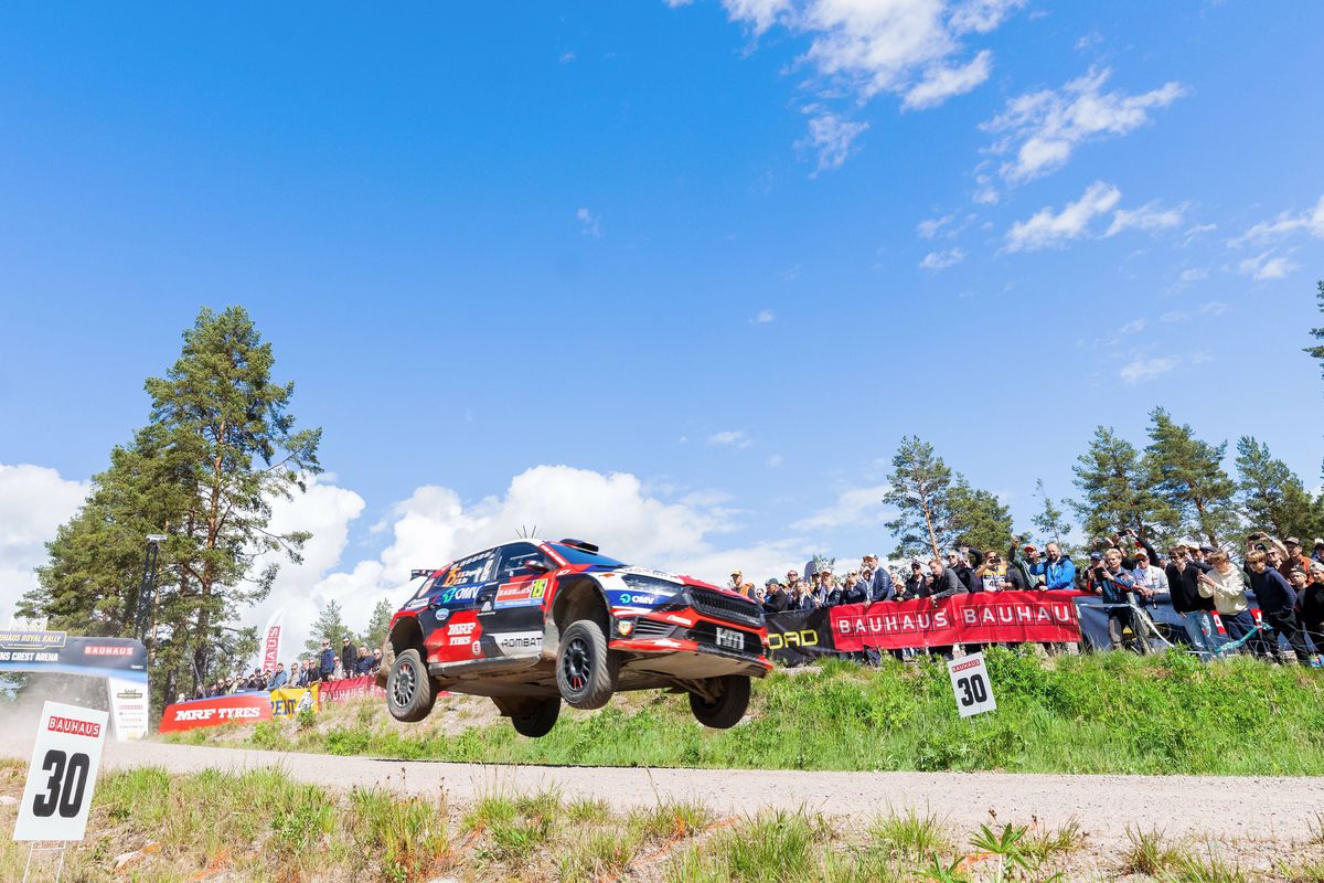 Simone Tempestini, accident în ultima etapă de raliuri » Multiplul campion național a lovit o vacă: iată cum arată mașina după impact