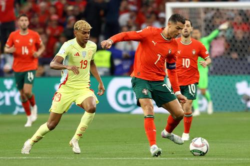 Lamine Yamal și Cristiano Ronaldo // foto: Imago Images