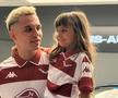 Cristi Manea prezintă noul echipament de joc al Rapidului pentru sezonul 2026-2027 // Foto: Cristi Preda