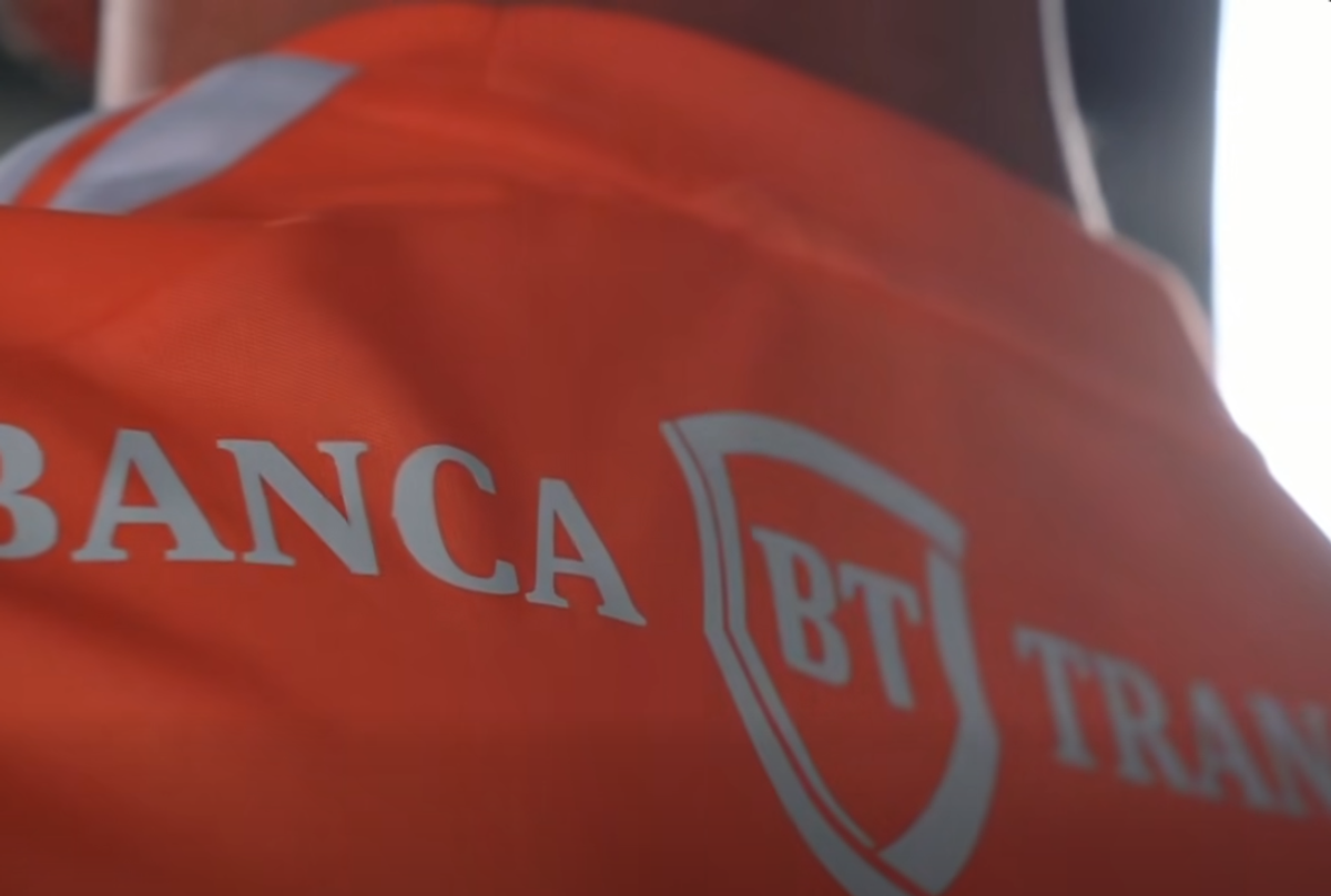 Universitatea Cluj și-a lansat noile echipamente pentru sezonul 2026-2027! Cum arată tricourile „Șepcilor Roșii” + reacțiile fanilor