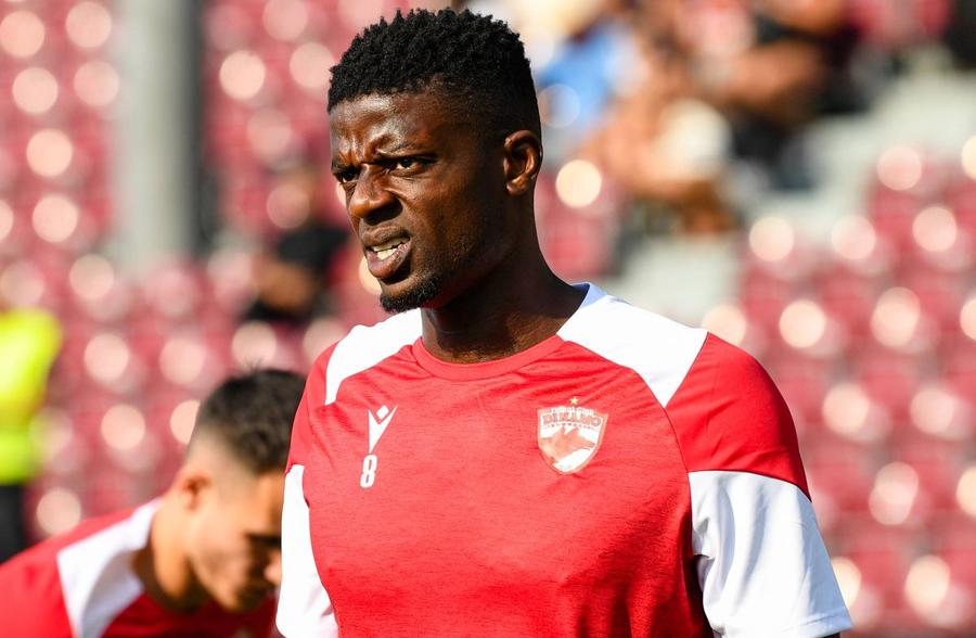 Mijlocașul francez Eddy Gnahore ar negocia trecerea la FCSB. Ce salariu solicită fostul jucător al lui Dinamo? Noul transfer de la FCSB face exact ce vrea Becali » Cum ar putea arăta echipa cu el în teren