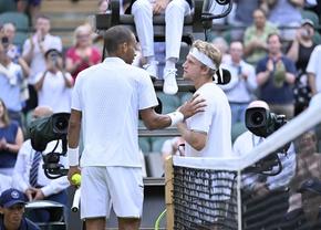 Criticat de Felix Auger-Aliassime, numărul 23 ATP se apără: „Văd stele verzi câteva secunde, apoi durerea dispare”